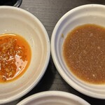  しゃぶ葉 - 「食べるラー油」と「きざみ玉ねぎの香味だれ」