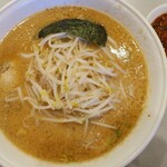 らあめん花月嵐 - 料理写真:嵐げんこつらぁめん醤油（中盛）＋もやし