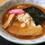 ふぁみりぃ佐藤軒 - 醤油ラーメン630円