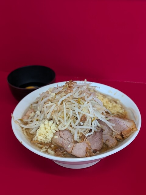 Ramen Jiro Oomiya kouen ekimae ten, Restaurant in Saitama