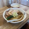 TOKYO RAMEN かいか - 中華そば1100円、焼き豚400円トッピングした奴です。スープの旨みとか香りに於けるレベルの最強さはダブルスープ自分史上過去イチでした。具も抜かりなく素晴らしい！