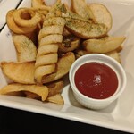 sports Cafe & Bar GANDY - 