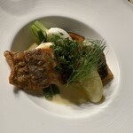 蔵のビストロ いち井 - 料理写真:銚子の天然真鯛のポワレ
