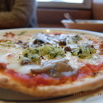 サイゼリヤ - 野菜ときのこのピザ　￥399