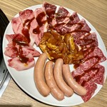 松阪牛焼肉 一升びん - よくばりセット@3,980