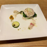 セルクル - 魚料理
季節の魚とムースのポワレ
〜桜のビネグレットソース〜