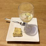 セルクル - アミューズ
春野菜のコンソメジュレ
筍のケークサレ