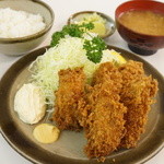 とんかつ 末吉 - カキフライ定食（1500円）
