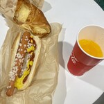 コストコ - 料理写真:ホットドッグ、クロワッサンハム＆チーズ