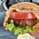 ウエストヴィレッジ - 肉厚ハンバーガー 324円