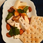 フラミンゴ - チーズ盛り合わせ