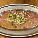 新時代 - レバ刺し