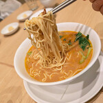 鼎泰豊 - 麺リフト　中細ストレート麺 なんかマルタイの棒ラーメンに似てる