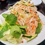 ベトナム料理 ホァングン - クラゲサラダ