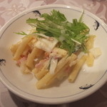 四川 MON 花 - ランチのサラダ