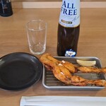 駅前酒場赤まる - カエルの唐揚げ、ノンアルコールビール