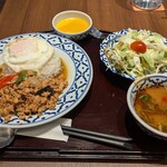 メナムのほとり - 