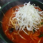 亀ちゃん食堂 - 料理写真:亀ちゃんラーメン（中辛・中太麺・半ライス付き）