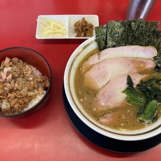 家系ラーメン 王道家直伝 との丸家 _0