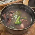 グレーヌマルシェ - staub料理、イイダコとムール貝の白ワイン蒸し1000円