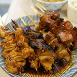 やきとん 串焼き酒場 青二才 - やきとん(しろ・あぶら・れば)