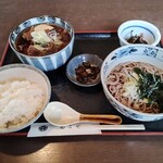 あこや - 料理写真:牛すじ煮込みセット（冷たい蕎麦）1200円
