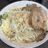 ラーメン二郎 - 料理写真:ラーメン（麺半分）ニンニクアブラアレ（おろし生姜）