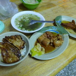 阿霞 燒肉飯 - 焼肉飯、魯肉、紫菜蛋花湯、豆腐・・・