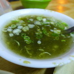 阿霞 燒肉飯 - 紫菜蛋花湯(海苔スープ・TWD10)