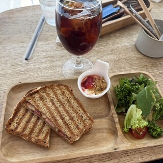 カフェ+スタジオ フラット_1