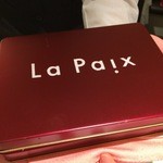 ラ ペ - 店名の入った缶…を開けると…