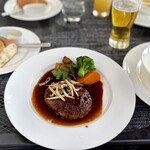 レストラン＆パティスリー 木かげ茶屋 - 100%ビーフハンバーグステーキ180g
デミグラスソース