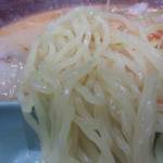 和風らーめん 十和田 - 辛味噌ネギラーメンの麺です