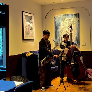 生演奏と過ごす特別な夜