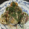 たこやき 大八 - たこ焼き6個。ソース&マヨネーズ&青海苔&鰹節。ふわトロで出来立て熱々です。