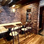カフェ・アンセーニュ・ダングル - 