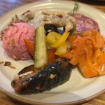 炭火イタリアンNadegata - まずは前菜盛り　これで十分