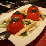 ジャンジャンブル - トマトのタルタル詰めです。