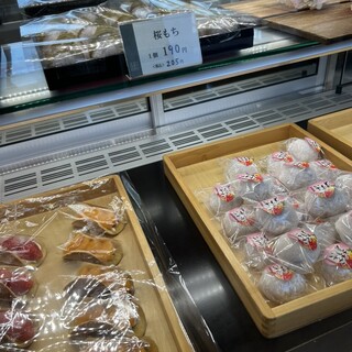 ひで吉屋草餅本店_1