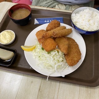 キッチン よろずや_1