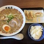 ラーメン屋 壱番亭 - 料理写真: