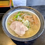 一心楼 - 料理写真:塩ラーメン