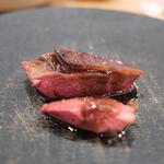 やまぐち - スパイスきかせたアピシウスソース、これが鴨に合うんです。おいし過ぎます♬