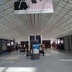 Illy Cafe - この先にレストラン・カフェがある。