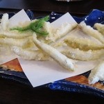 稚鮎の天麩羅　ワカサギが不漁とのことで