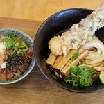 築港麺工房 - 小丼セット（ちくわ天きつねうどん冷と温玉じゃこ鰹節小丼）