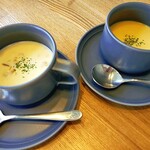洋食専門店くろくろ - コーンスープ・クラムチャウダー