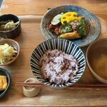 こめとまめ。 - お魚と野菜がメインの惣菜定食　1,600円