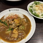 CoCo壱番屋 - 付け合わせはシーザーサラダ