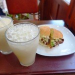 三びきの子ぶた - 2014年10月訪問時撮影